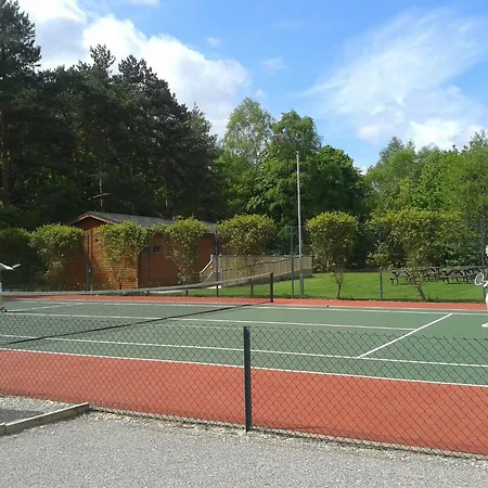 אכסניה Hollicarrs - Oak Tree